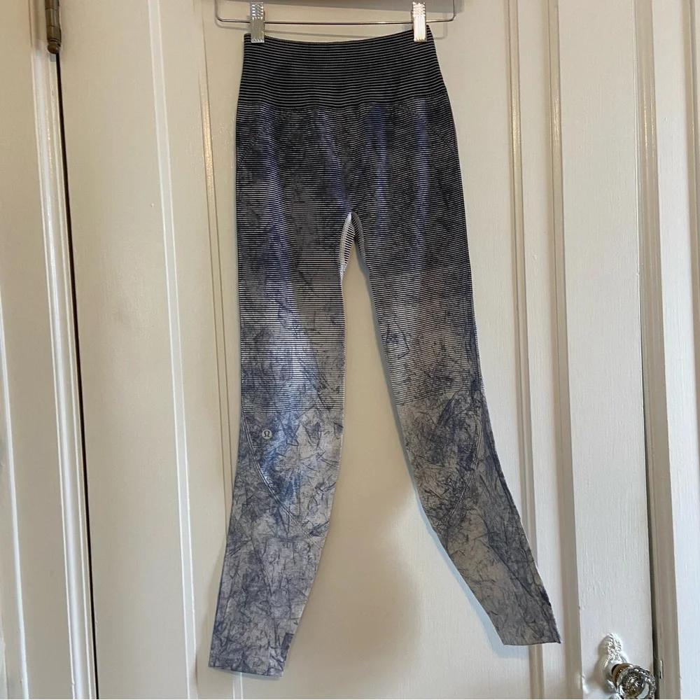 Lululemon Ebb to Train tight